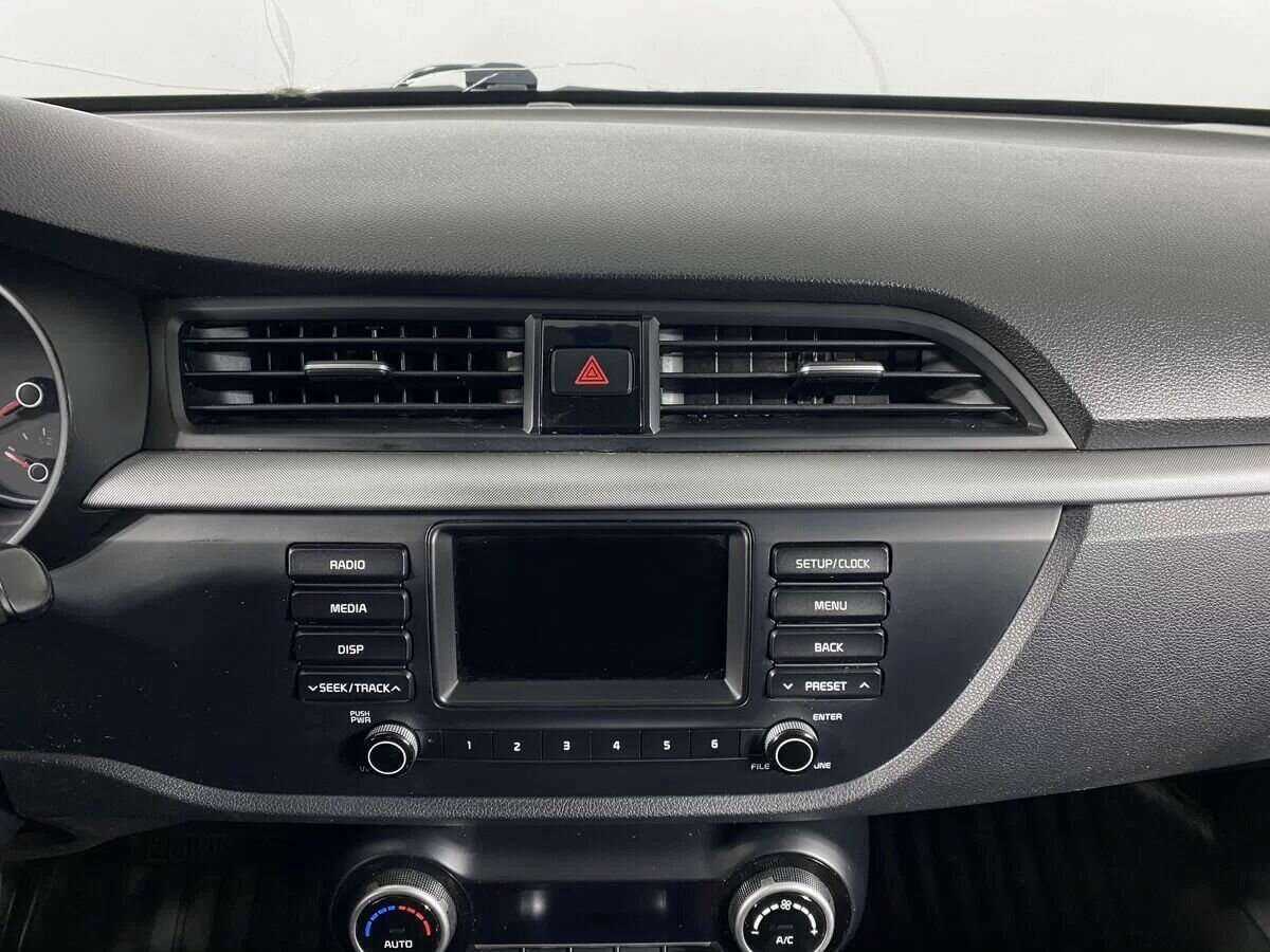 Kia Rio с пробегом — 2018 год. Фото: #10