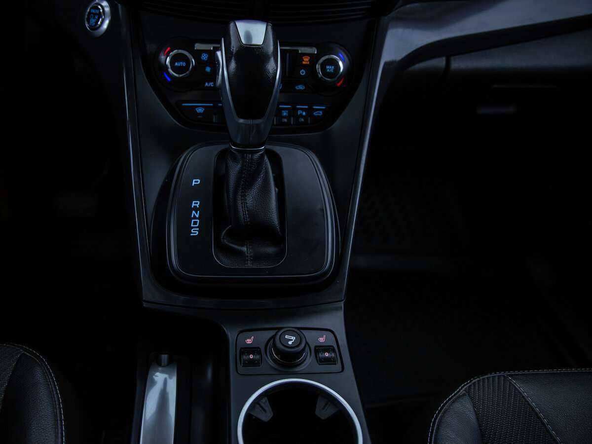 Ford Kuga с пробегом — 2015 год. Фото: #20