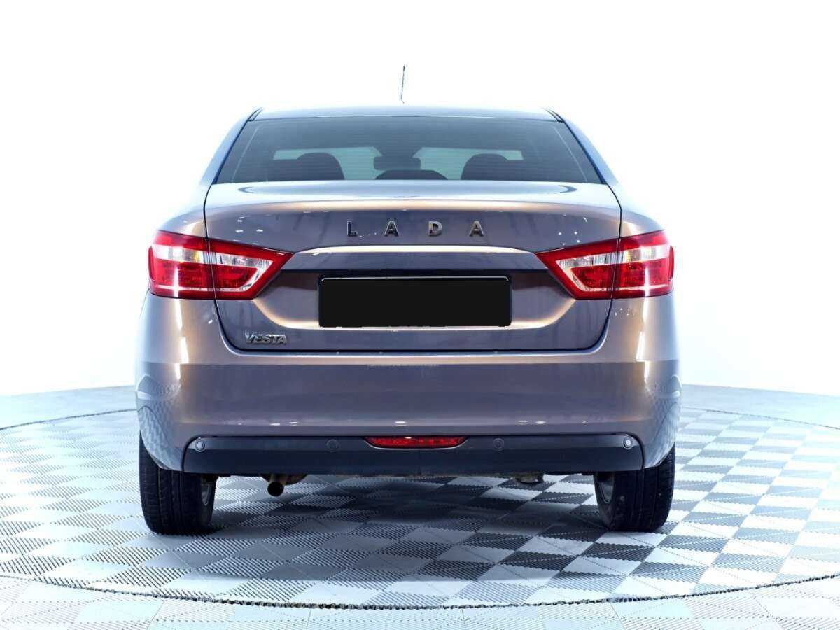 Lada (ВАЗ) Vesta с пробегом — 2019 год. Фото: #5