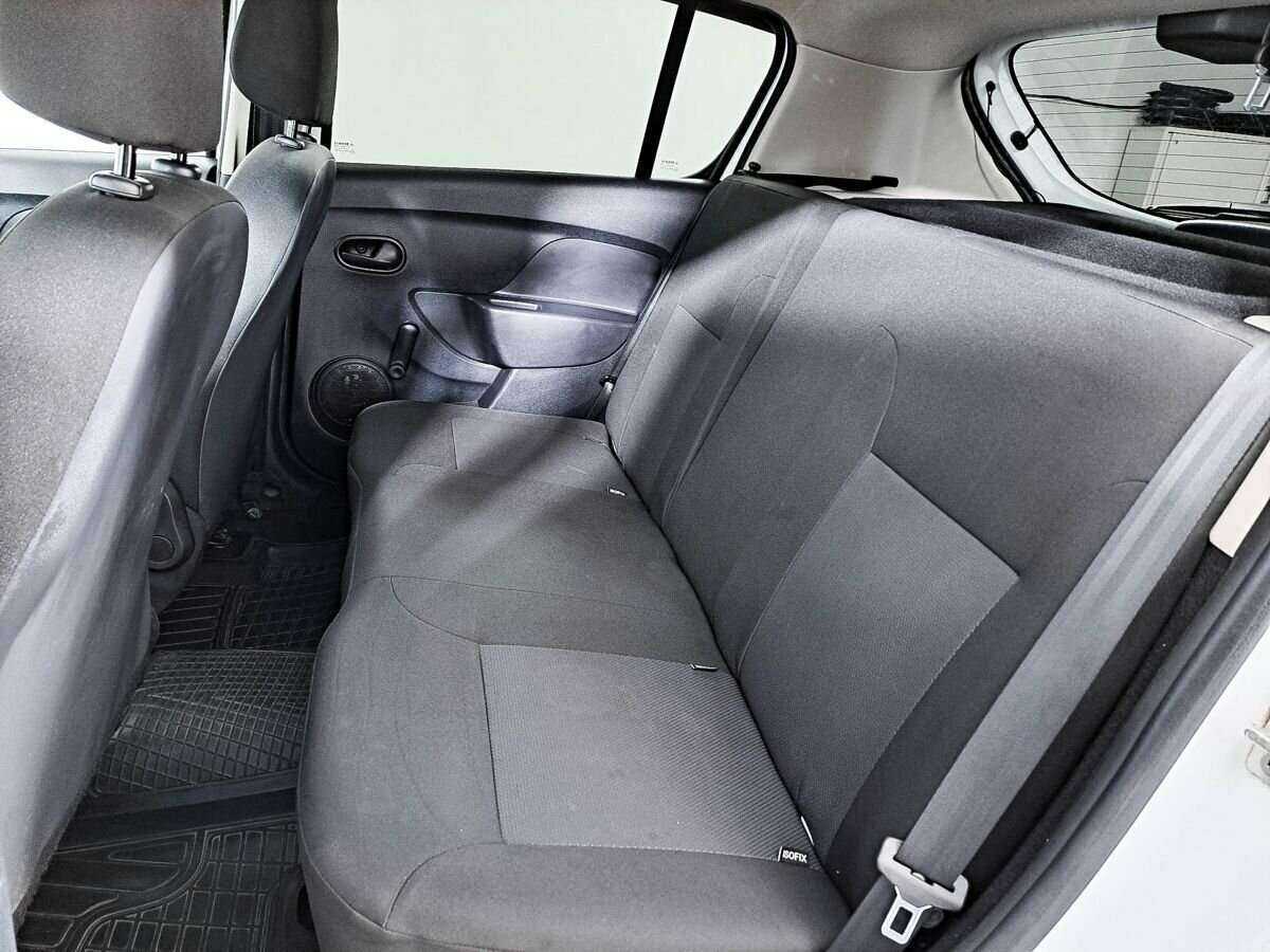 Renault Sandero с пробегом — 2018 год. Фото: #7