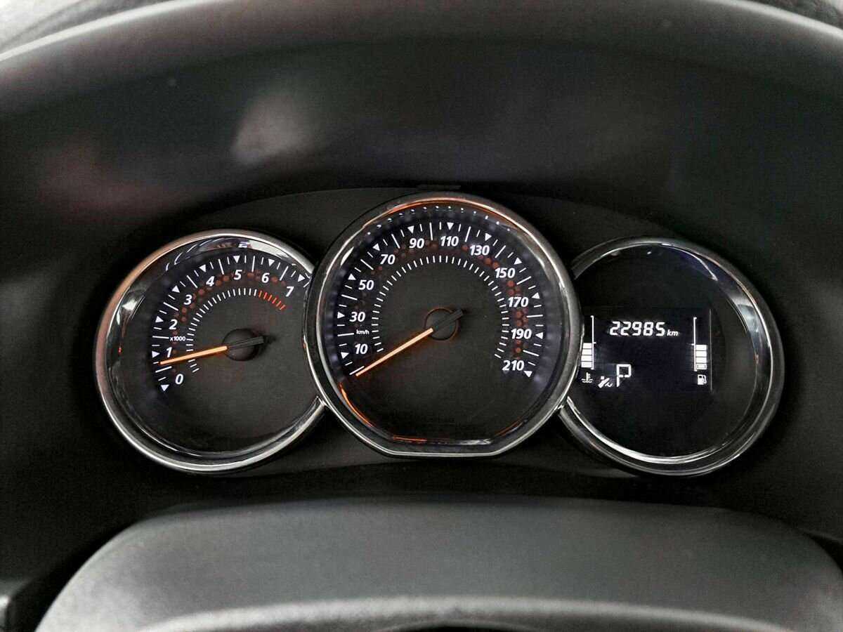 Renault Sandero с пробегом — 2020 год. Фото: #10