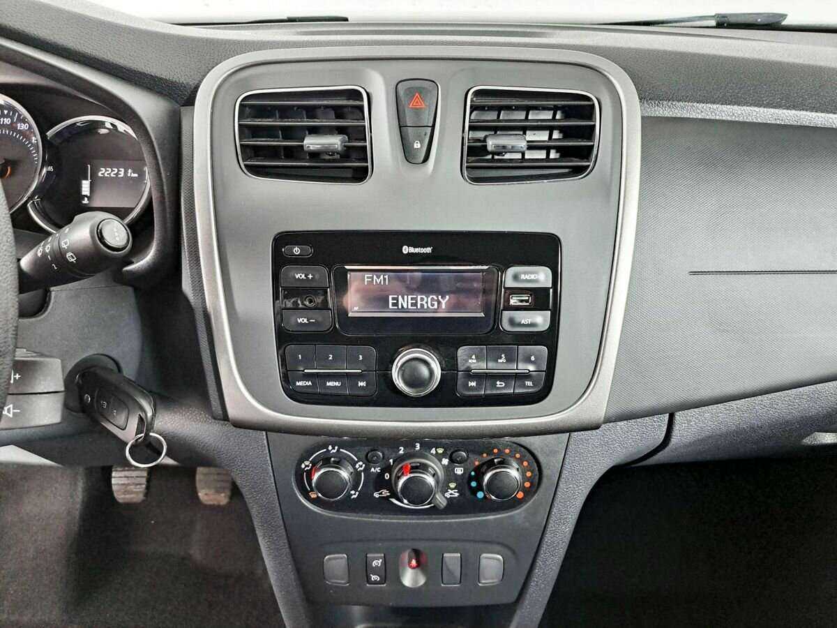 Renault Sandero с пробегом — 2020 год. Фото: #12