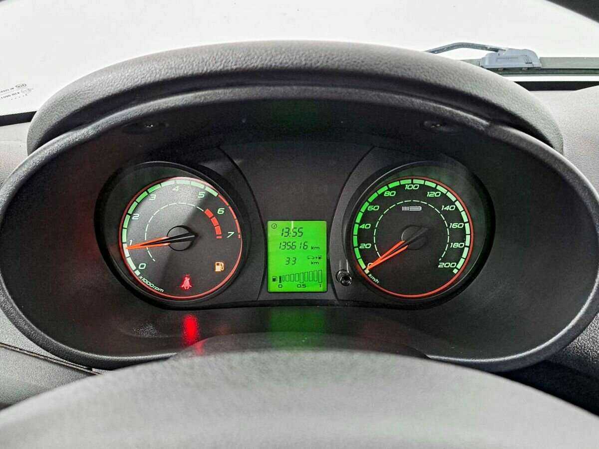 Lada (ВАЗ) Kalina с пробегом — 2013 год. Фото: #10