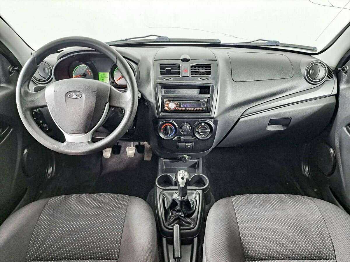 Lada (ВАЗ) Kalina с пробегом — 2013 год. Фото: #11