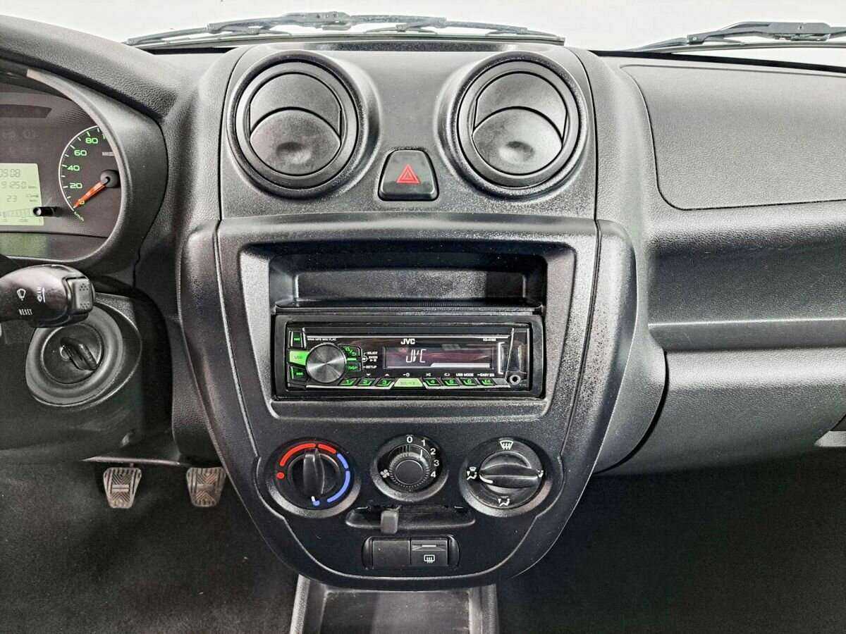 Lada (ВАЗ) Granta с пробегом — 2017 год. Фото: #12