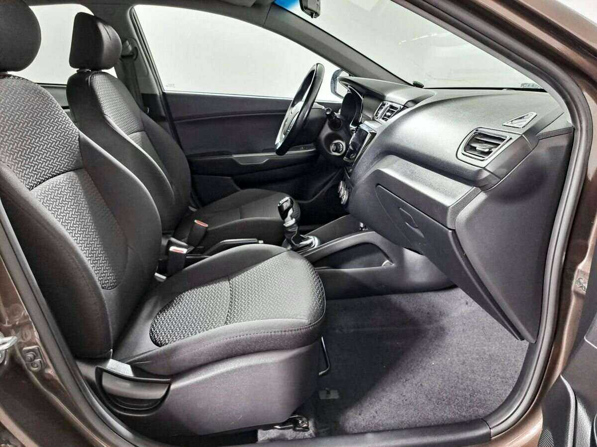 Kia Rio с пробегом — 2015 год. Фото: #8