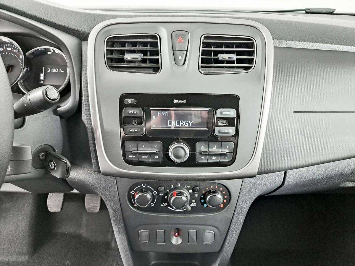 Renault Logan с пробегом — 2021 год. Фото: #12