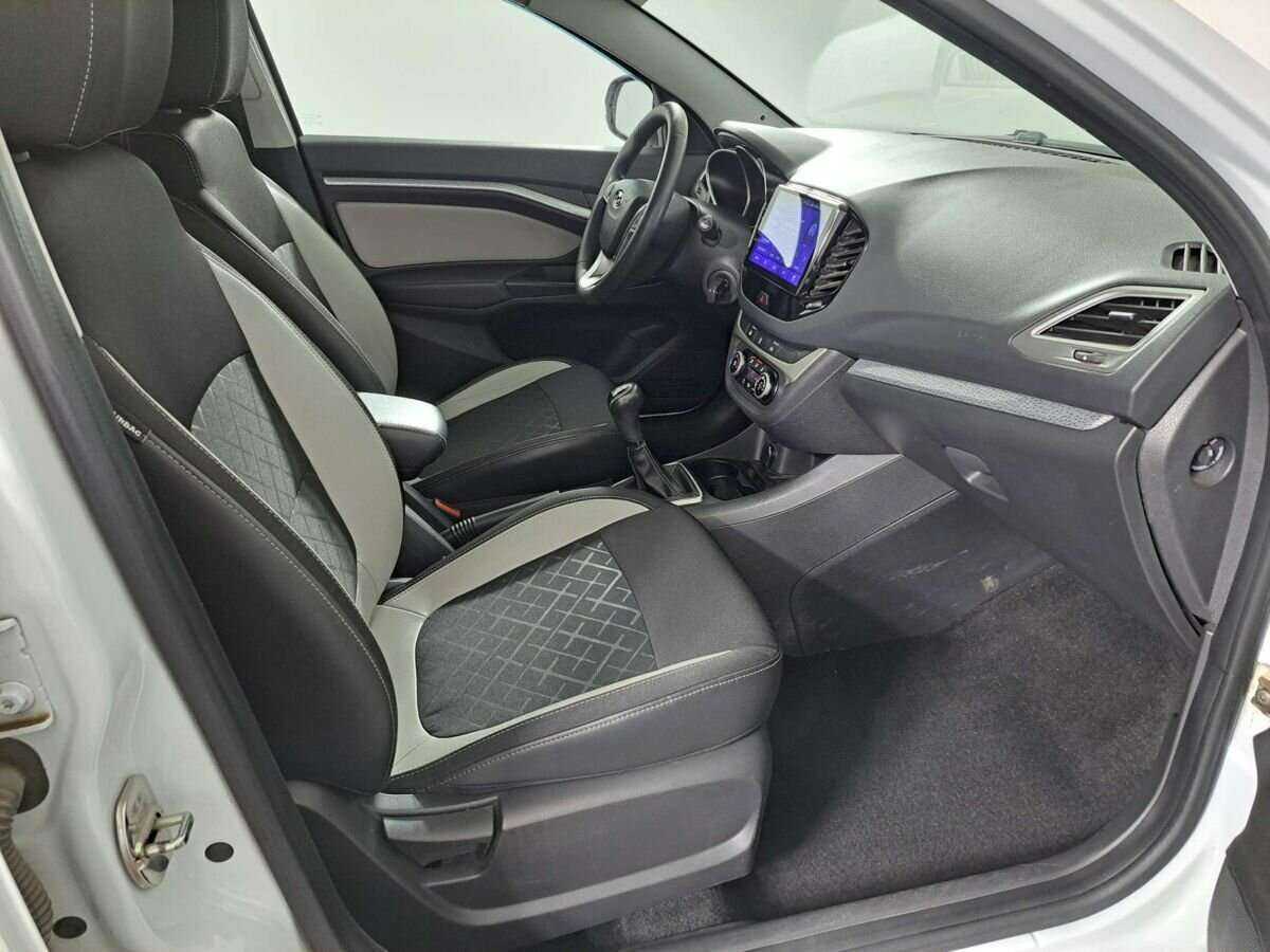 Lada (ВАЗ) Vesta с пробегом — 2018 год. Фото: #8