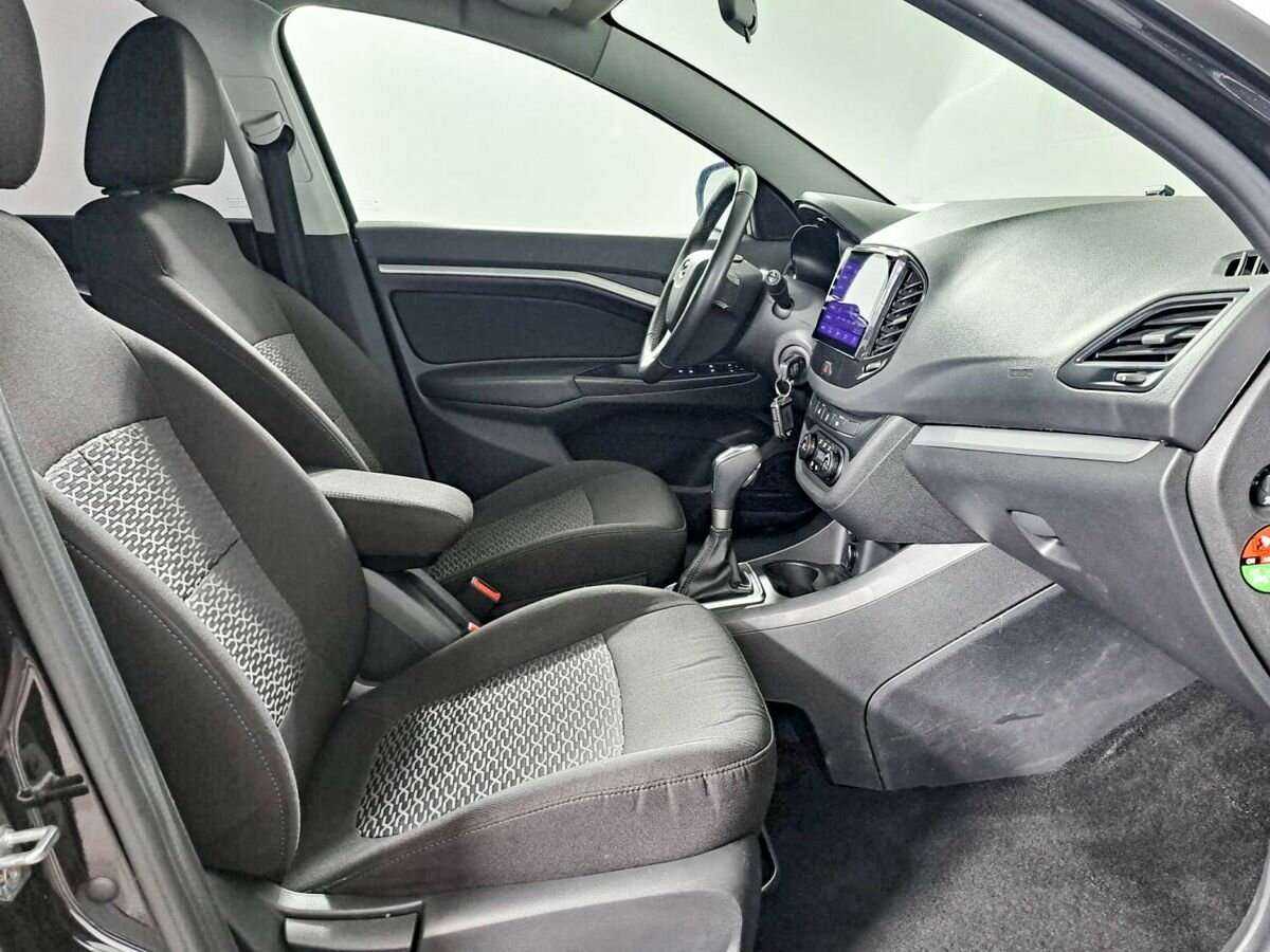 Lada (ВАЗ) Vesta с пробегом — 2021 год. Фото: #6