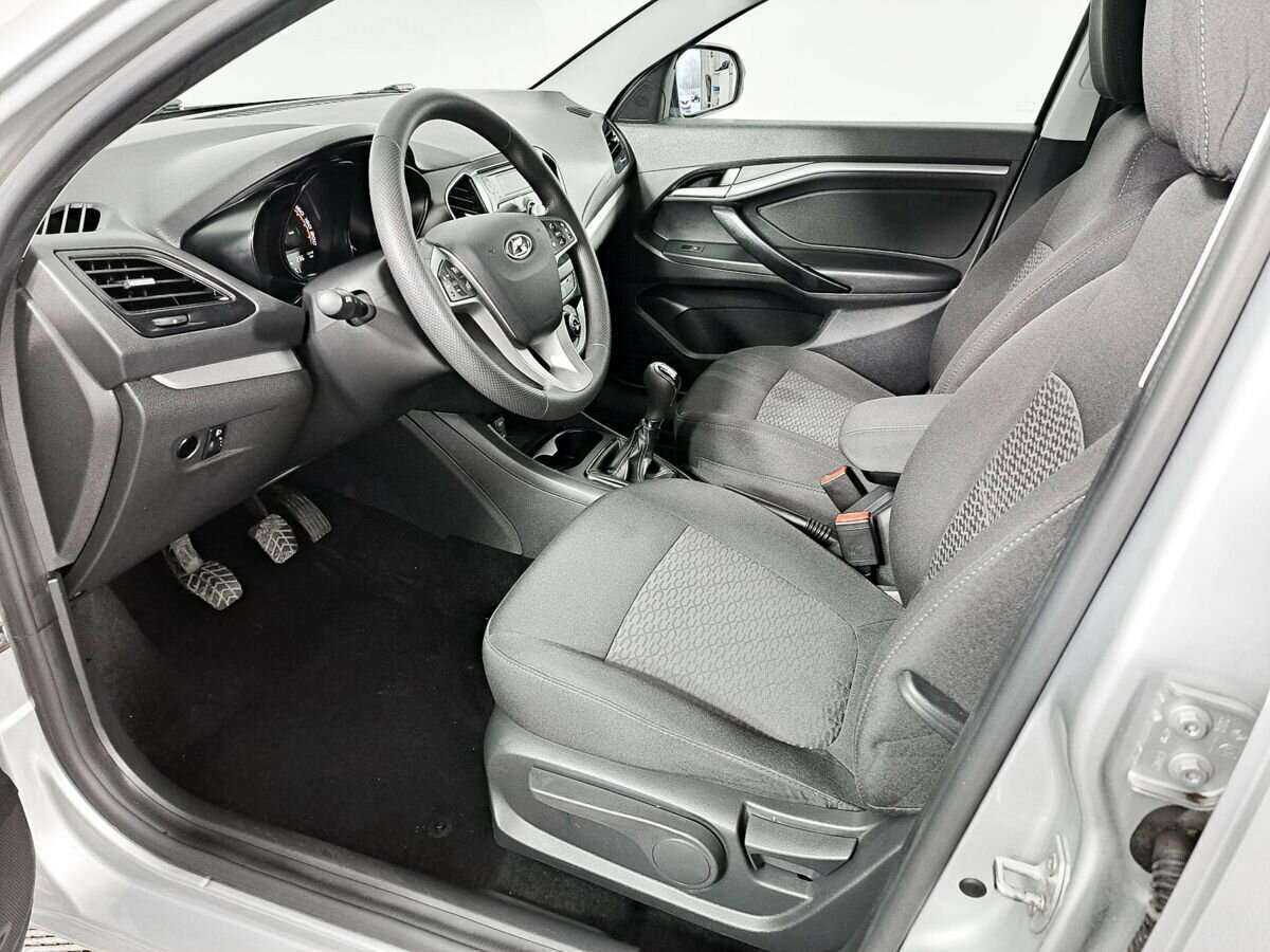 Lada (ВАЗ) Vesta с пробегом — 2020 год. Фото: #11