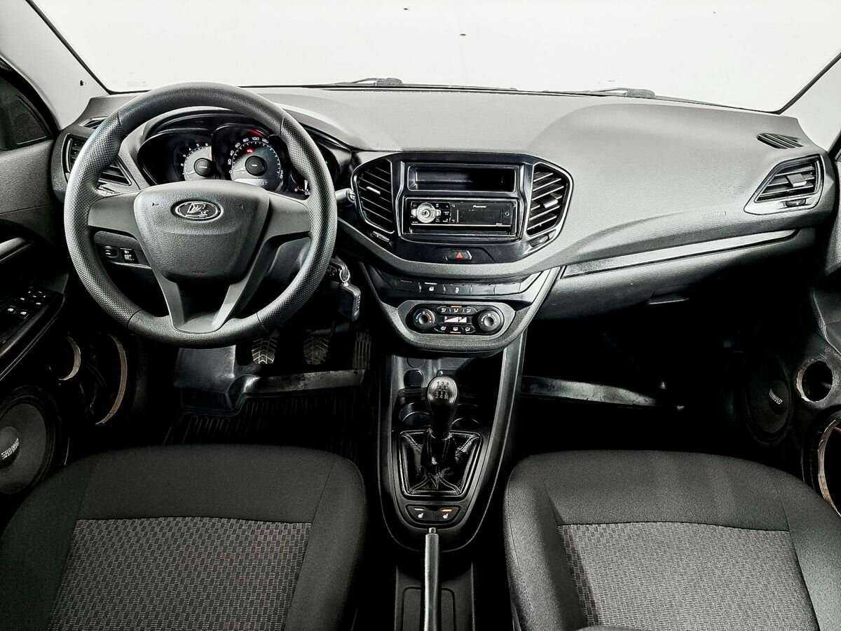 Lada (ВАЗ) Vesta с пробегом — 2016 год. Фото: #10