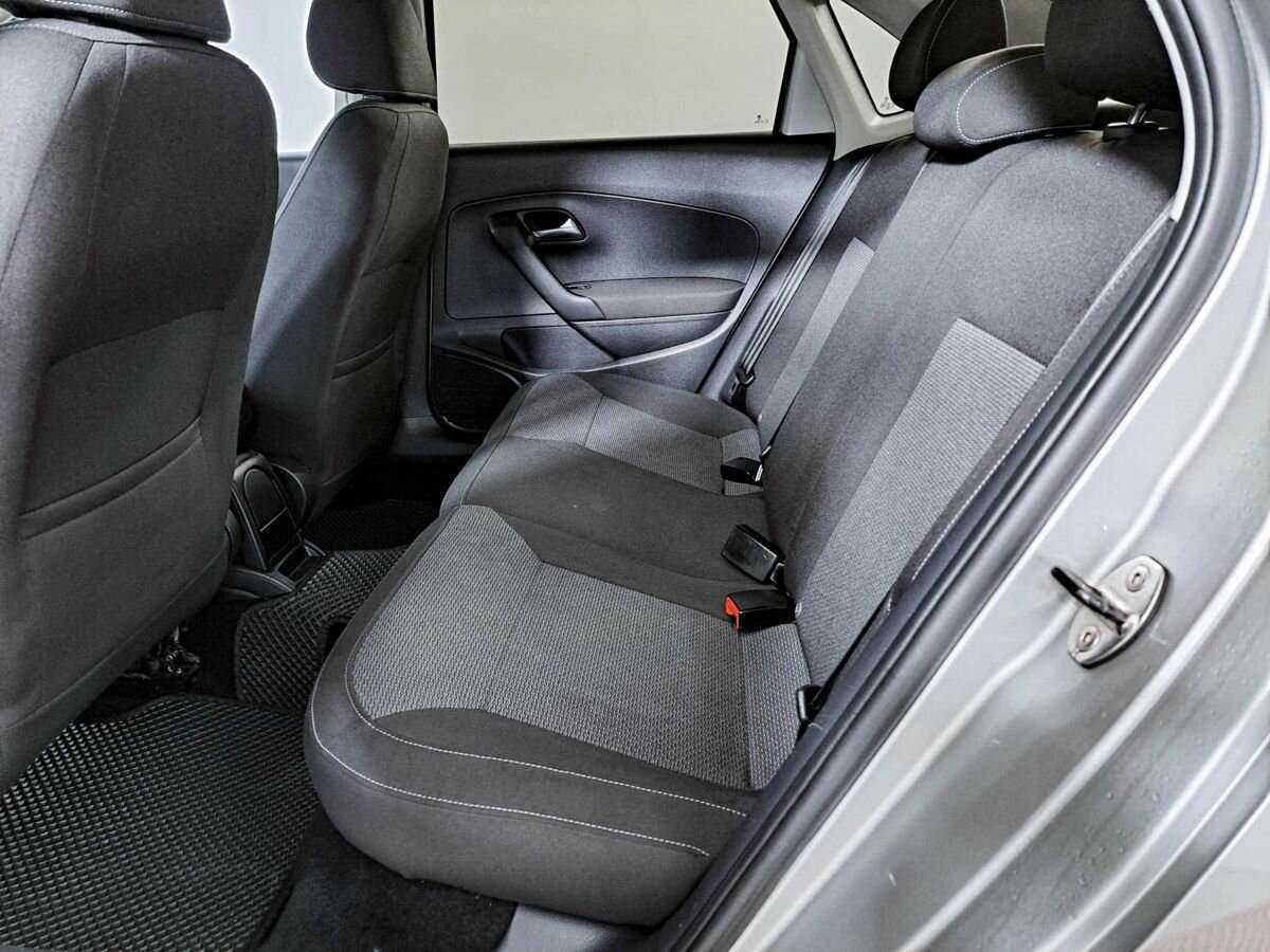 Volkswagen Polo с пробегом — 2017 год. Фото: #9
