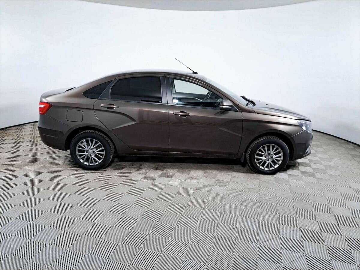 Lada (ВАЗ) Vesta с пробегом — 2018 год. Фото: #3