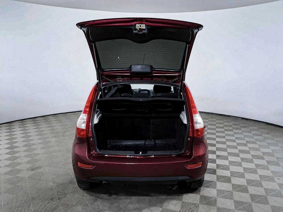 Lada (ВАЗ) Kalina с пробегом — 2013 год. Фото: #9