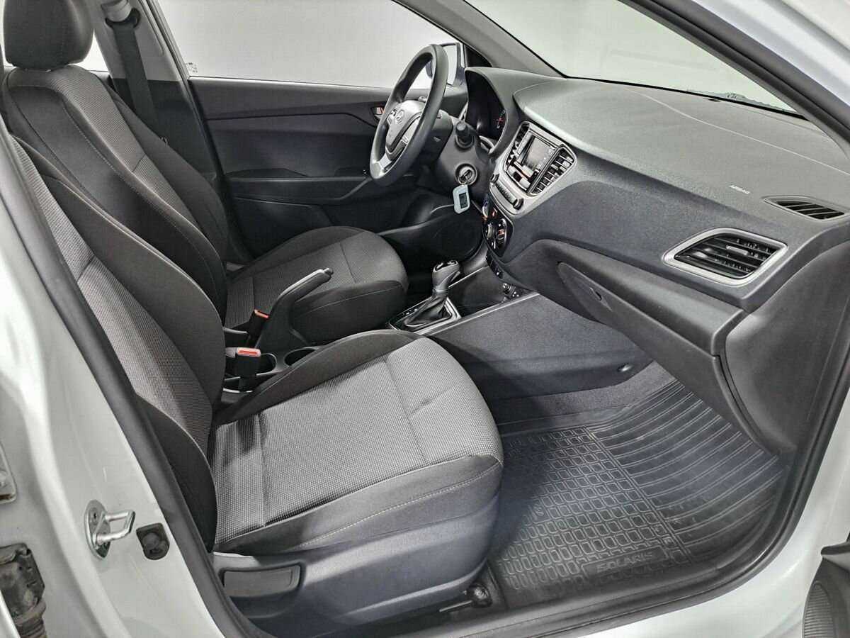 Hyundai Solaris с пробегом — 2018 год. Фото: #9