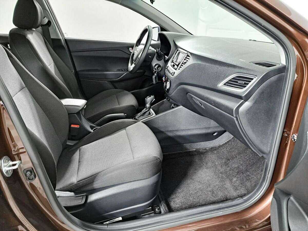 Hyundai Solaris с пробегом — 2021 год. Фото: #9