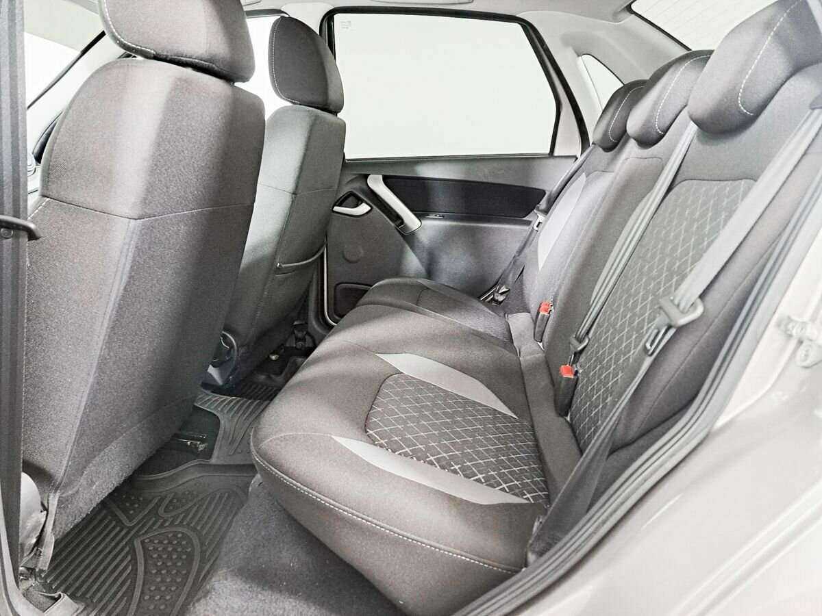 Lada (ВАЗ) Granta с пробегом — 2019 год. Фото: #9