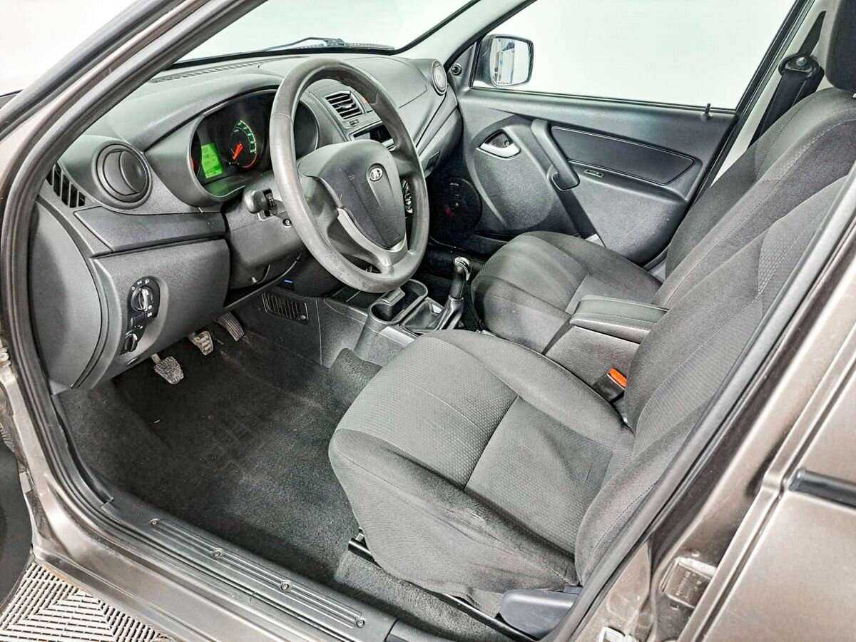 Lada (ВАЗ) Kalina с пробегом — 2015 год. Фото: #13