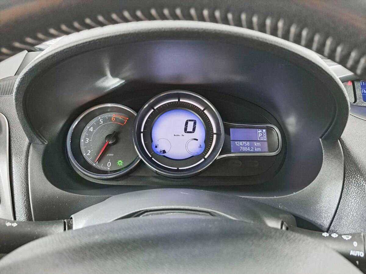 Renault Megane с пробегом — 2013 год. Фото: #10