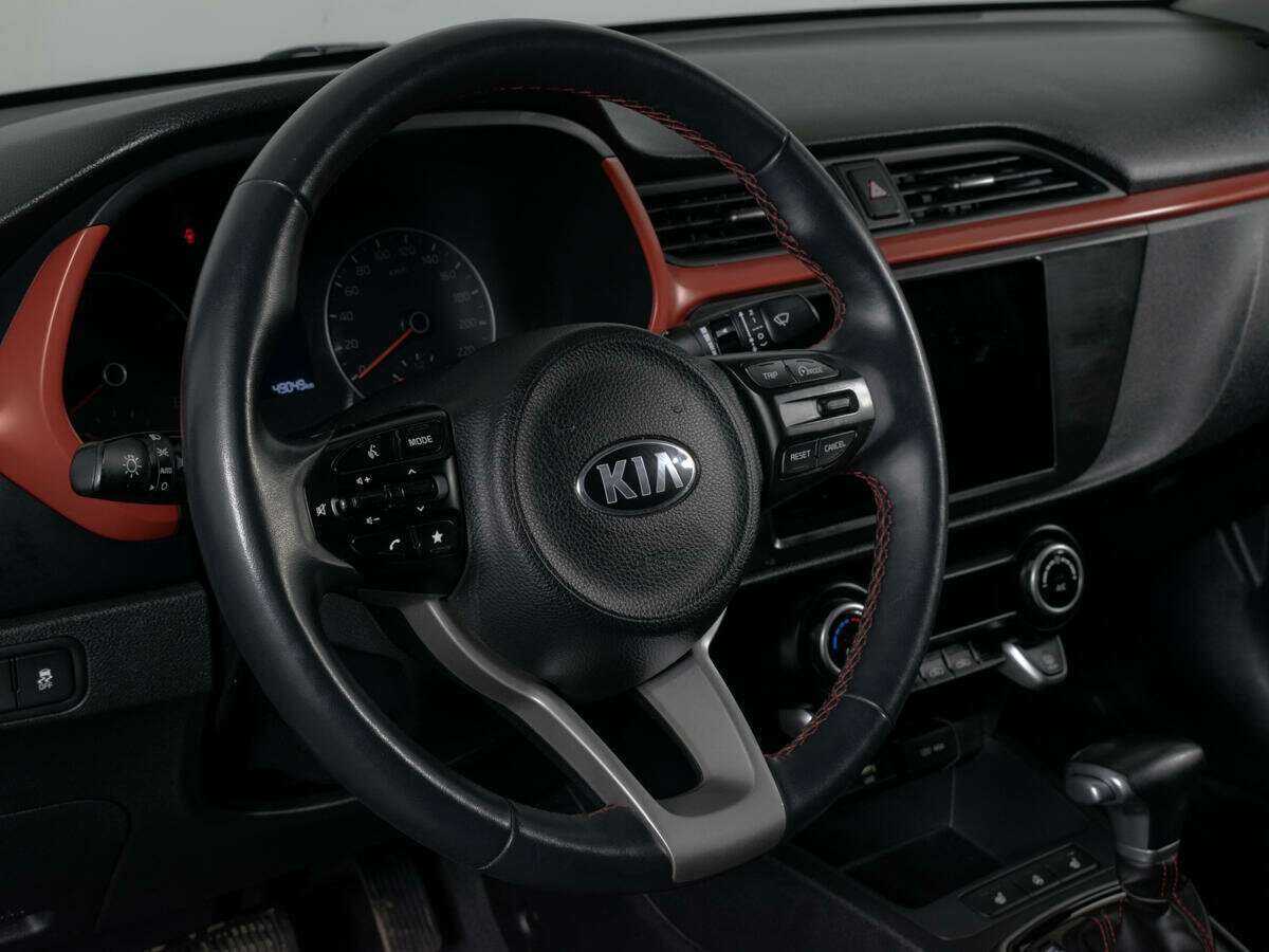 Kia Rio с пробегом — 2020 год. Фото: #13