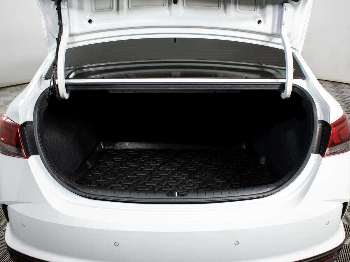 Hyundai Solaris с пробегом — 2020 год. Фото: #4