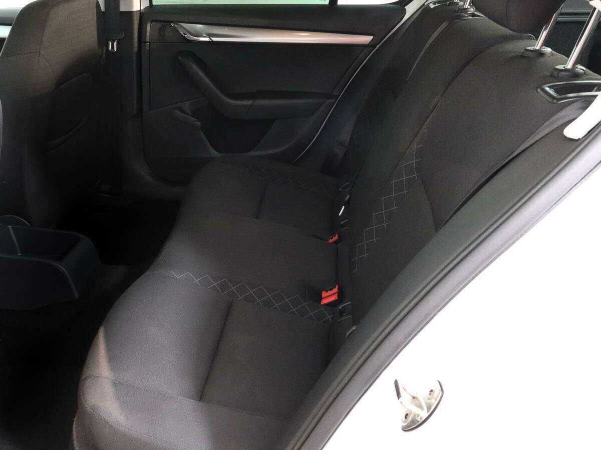 Skoda Octavia с пробегом — 2018 год. Фото: #6