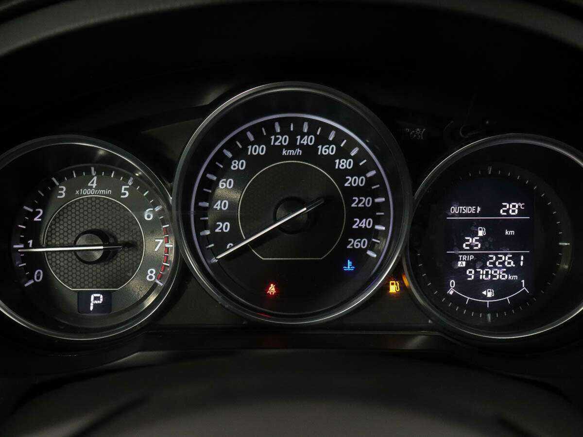 Mazda 6 с пробегом — 2014 год. Фото: #8