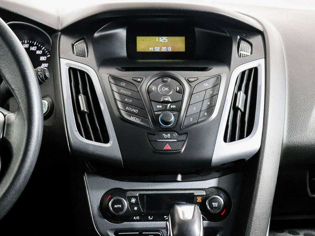 Ford Focus с пробегом — 2012 год. Фото: #10