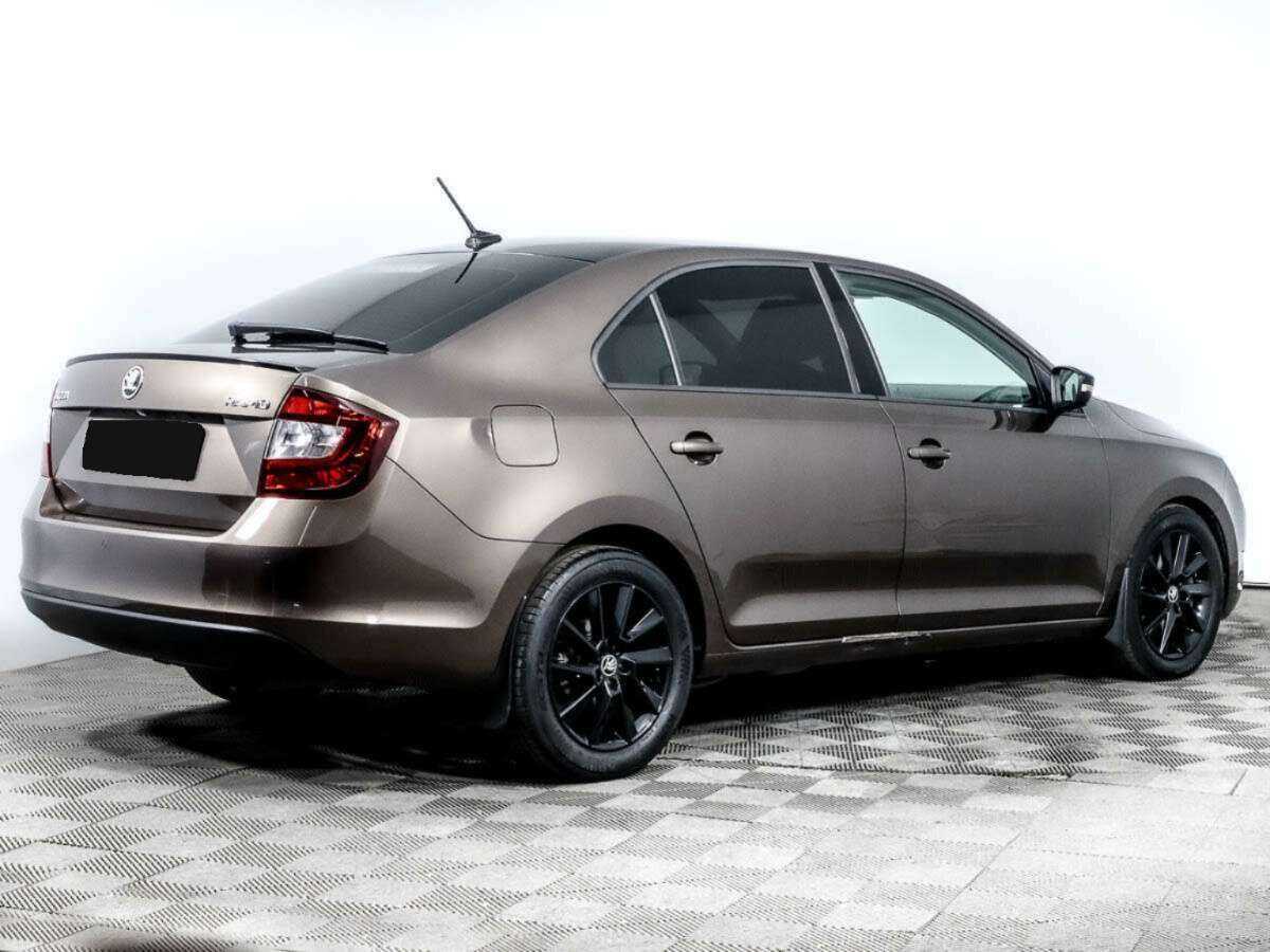 Skoda Rapid с пробегом — 2019 год. Фото: #3