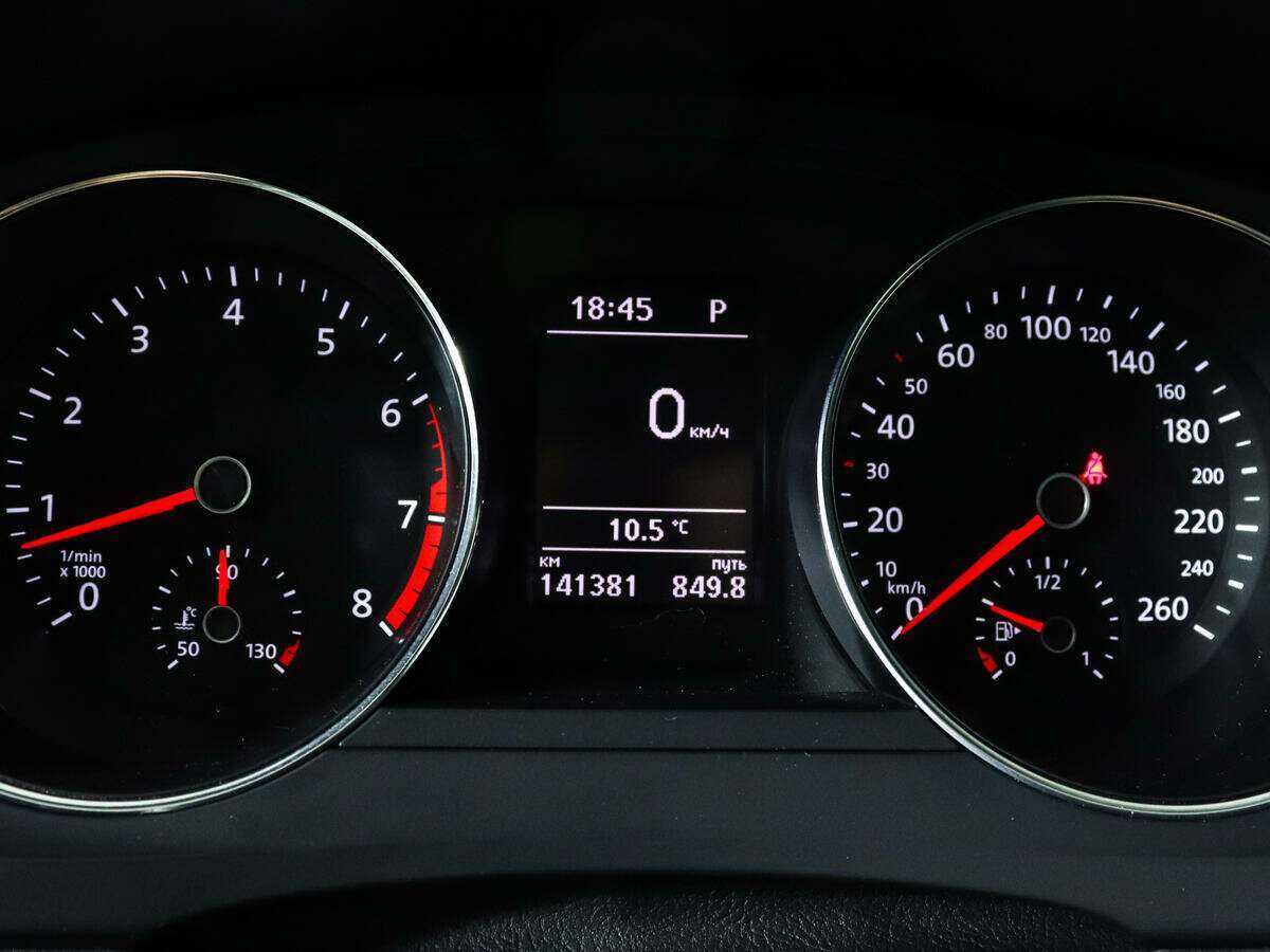 Volkswagen Jetta с пробегом — 2016 год. Фото: #9