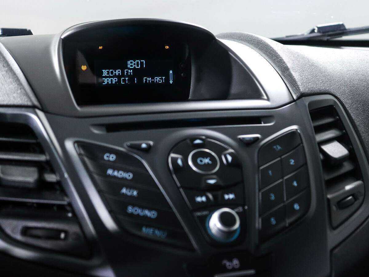 Ford Fiesta с пробегом — 2017 год. Фото: #15