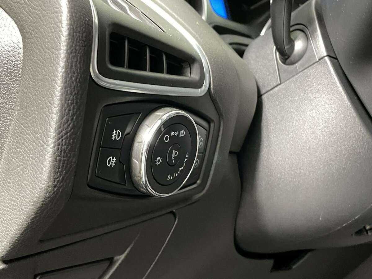 Ford Focus с пробегом — 2012 год. Фото: #7