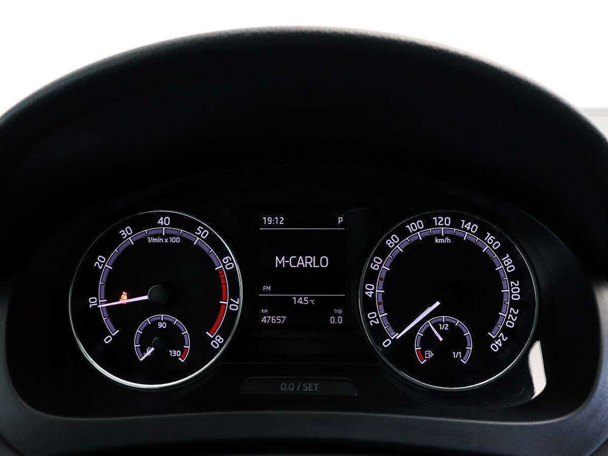 Skoda Rapid с пробегом — 2017 год. Фото: #9