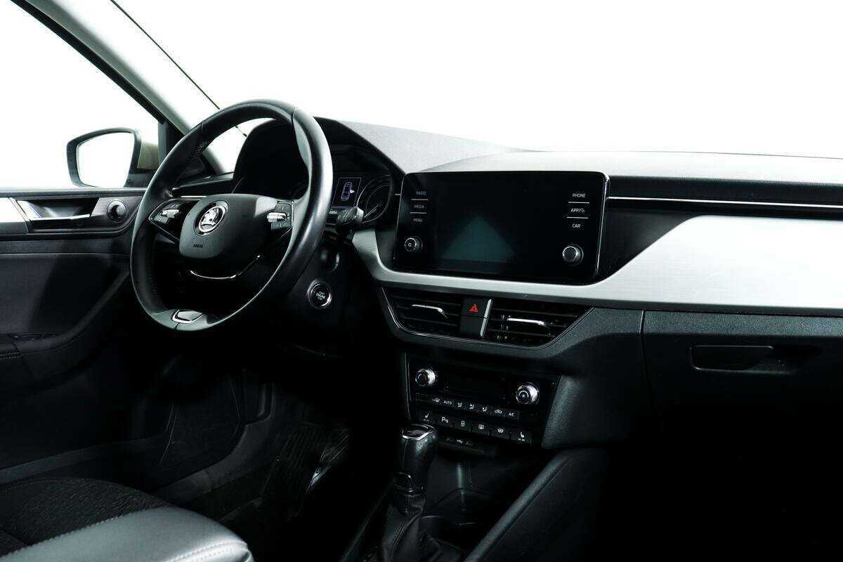 Skoda Rapid с пробегом — 2020 год. Фото: #7