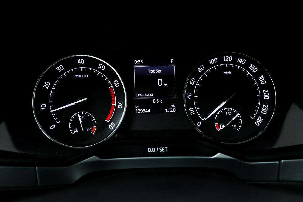 Skoda Superb с пробегом — 2015 год. Фото: #9