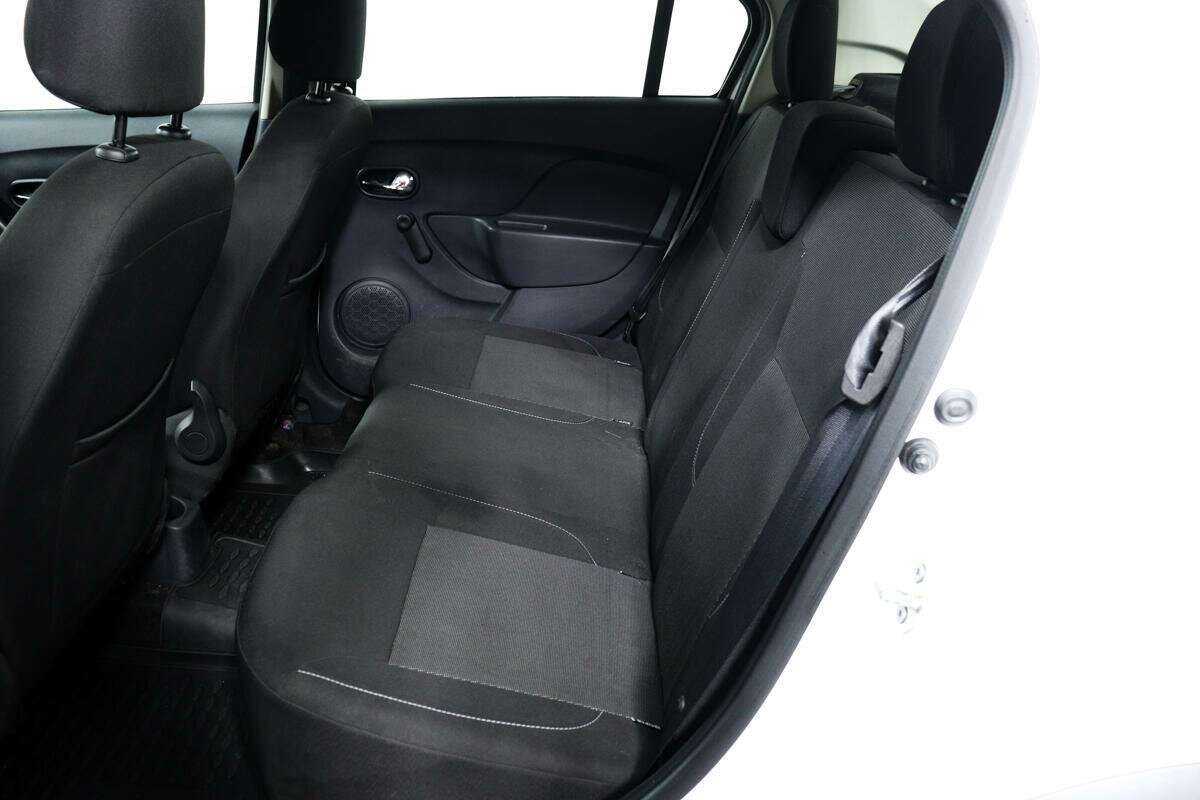 Renault Logan с пробегом — 2020 год. Фото: #11