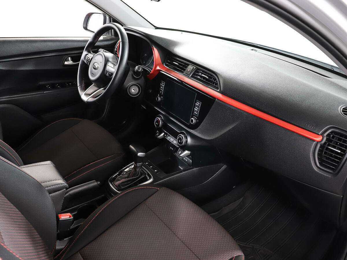 Kia Rio с пробегом — 2020 год. Фото: #8