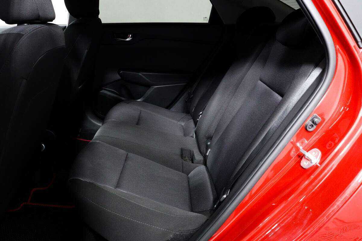 Hyundai Solaris с пробегом — 2020 год. Фото: #11