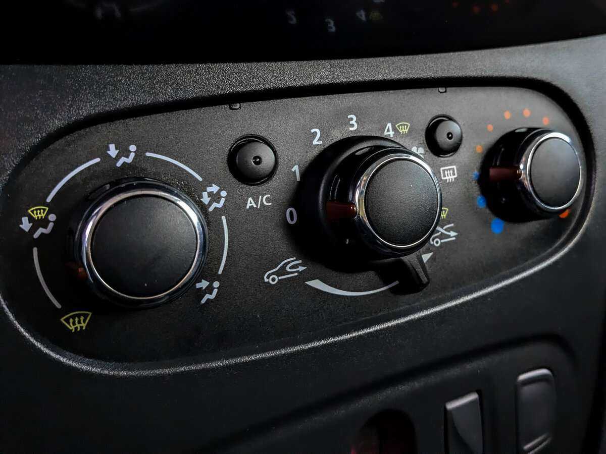 Renault Sandero с пробегом — 2021 год. Фото: #22