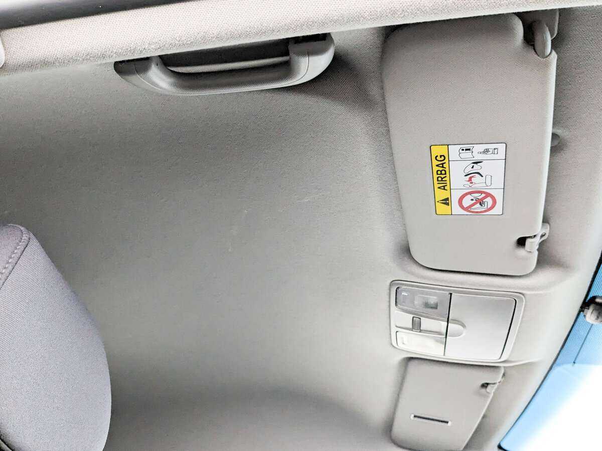 Hyundai Solaris с пробегом — 2015 год. Фото: #15