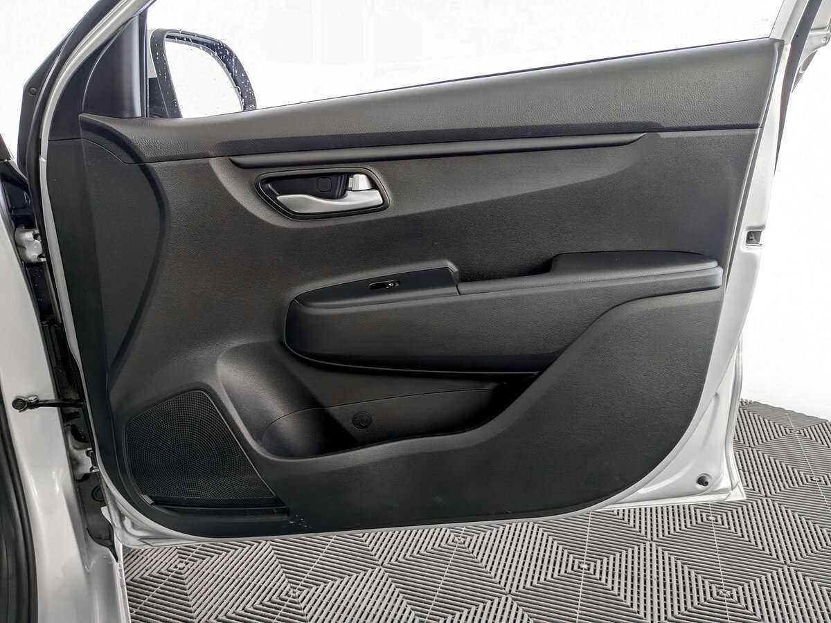Kia Rio с пробегом — 2021 год. Фото: #18