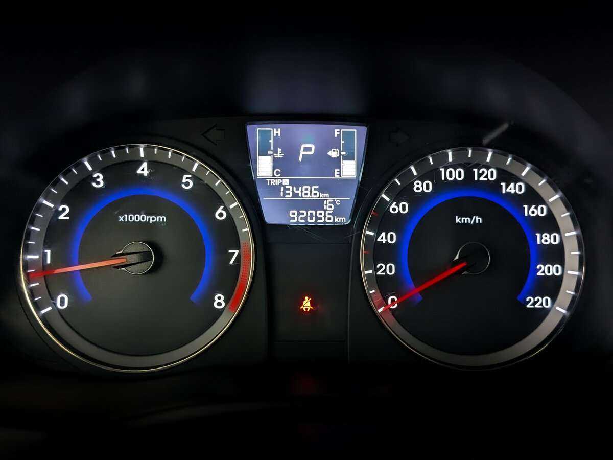 Hyundai Solaris с пробегом — 2014 год. Фото: #10