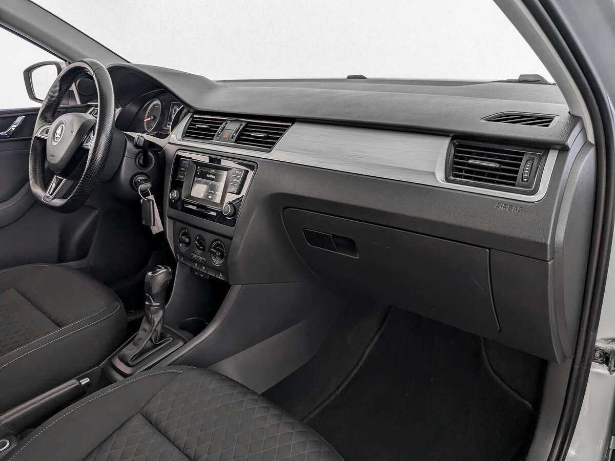 Skoda Rapid с пробегом — 2016 год. Фото: #7