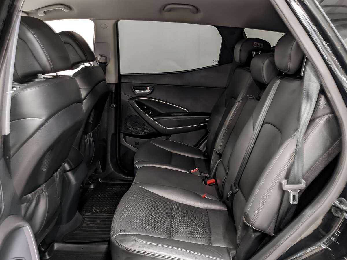 Hyundai Santa Fe с пробегом — 2015 год. Фото: #12