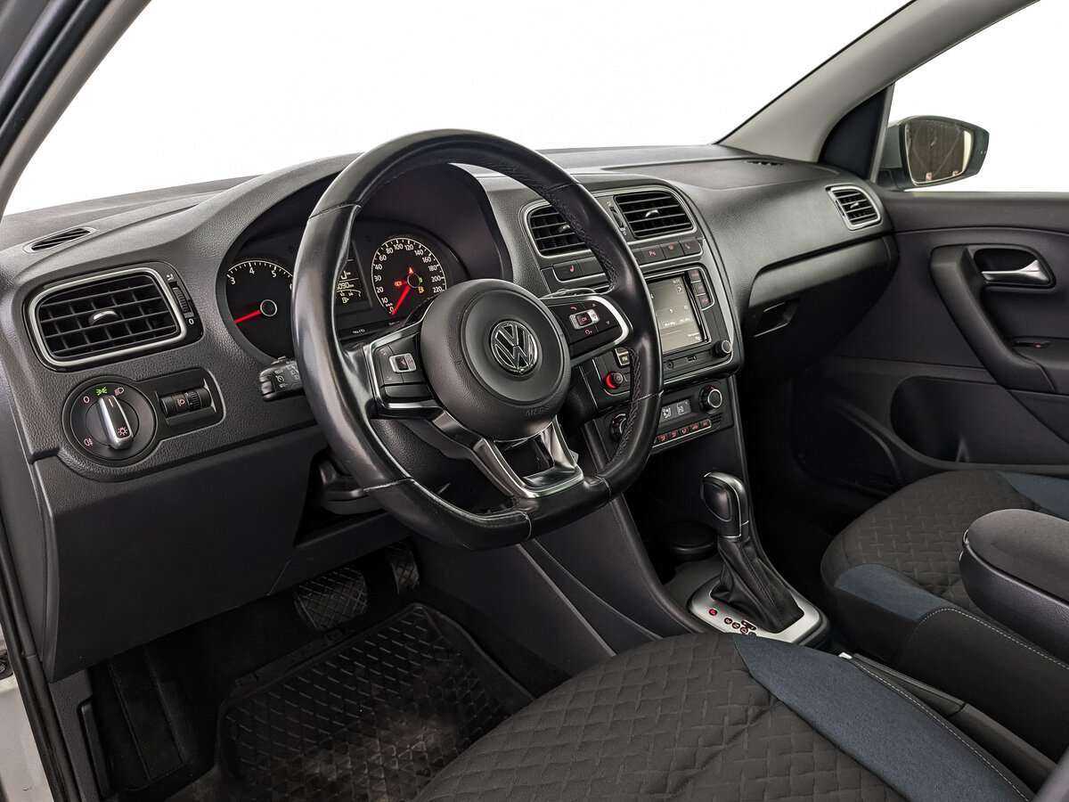 Volkswagen Polo с пробегом — 2020 год. Фото: #10