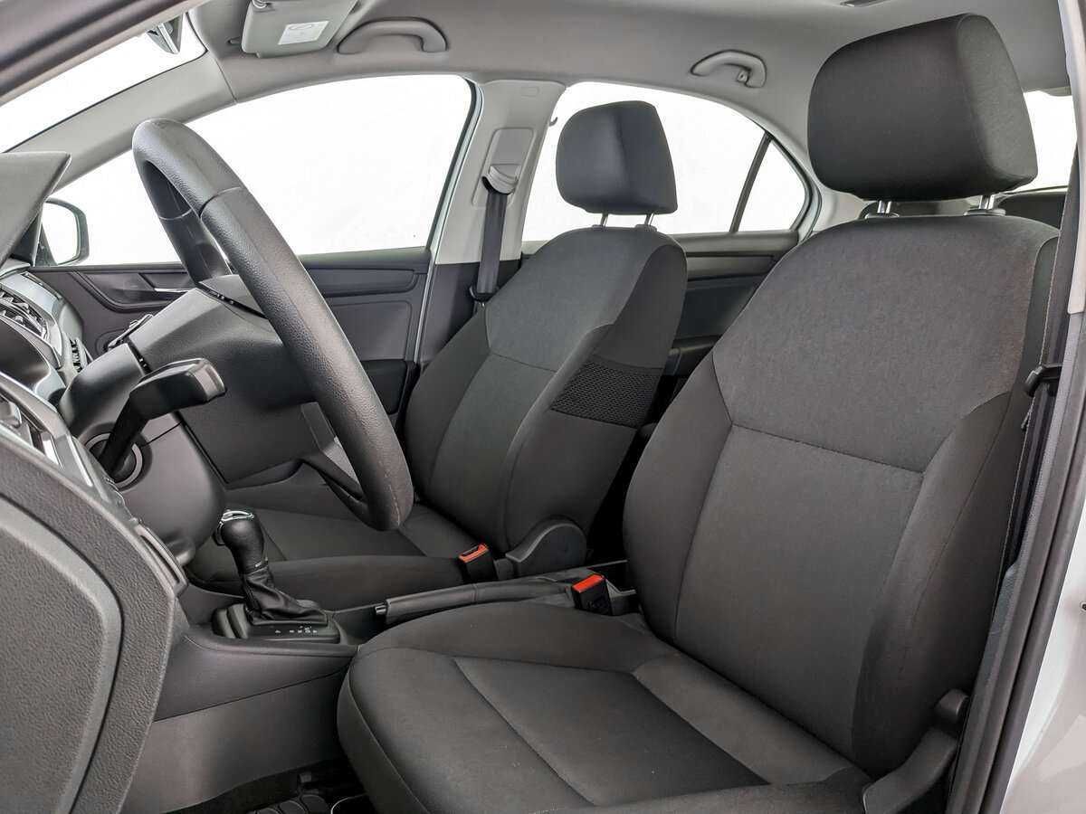 Skoda Rapid с пробегом — 2019 год. Фото: #15