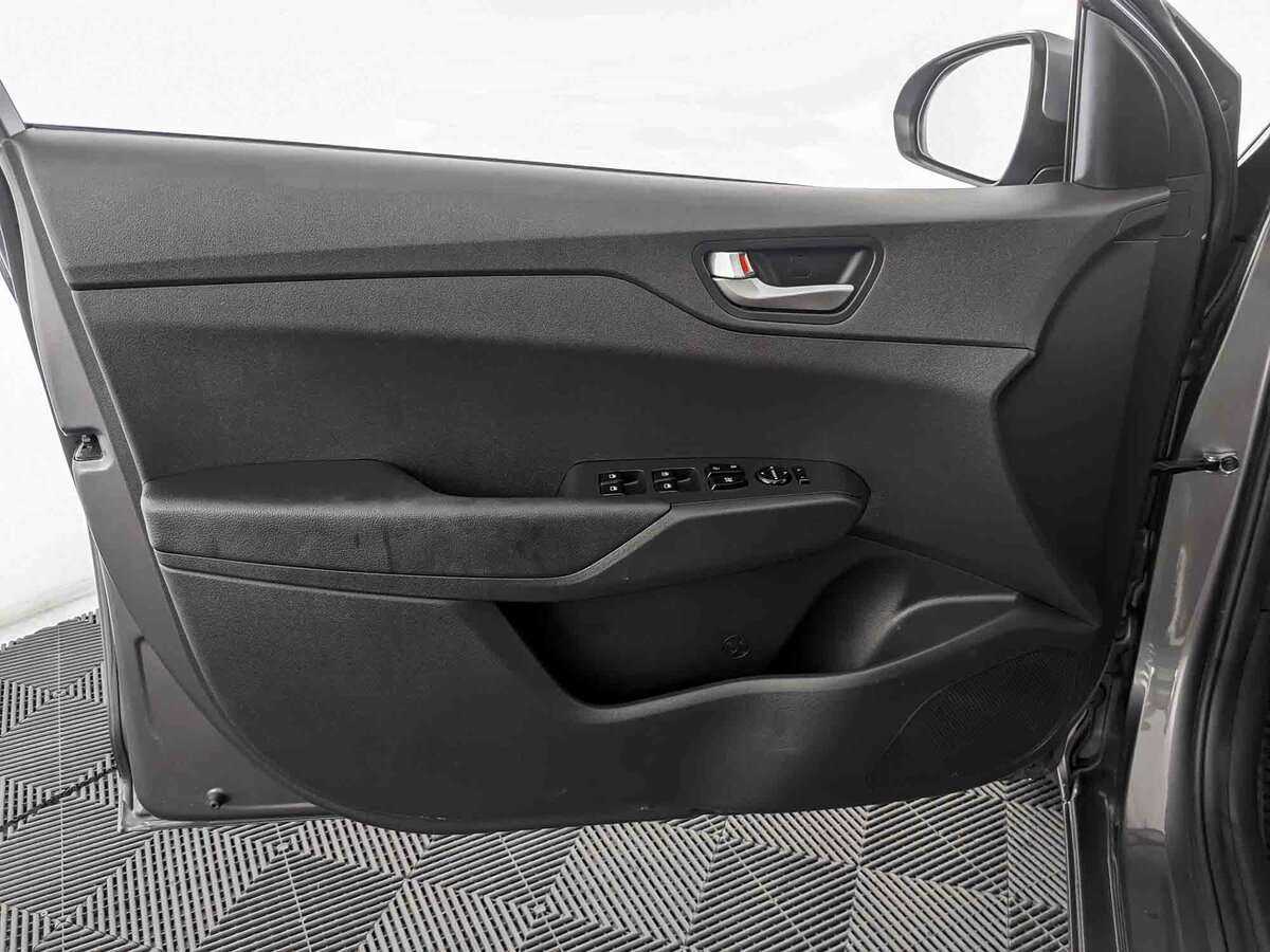 Hyundai Solaris с пробегом — 2021 год. Фото: #14