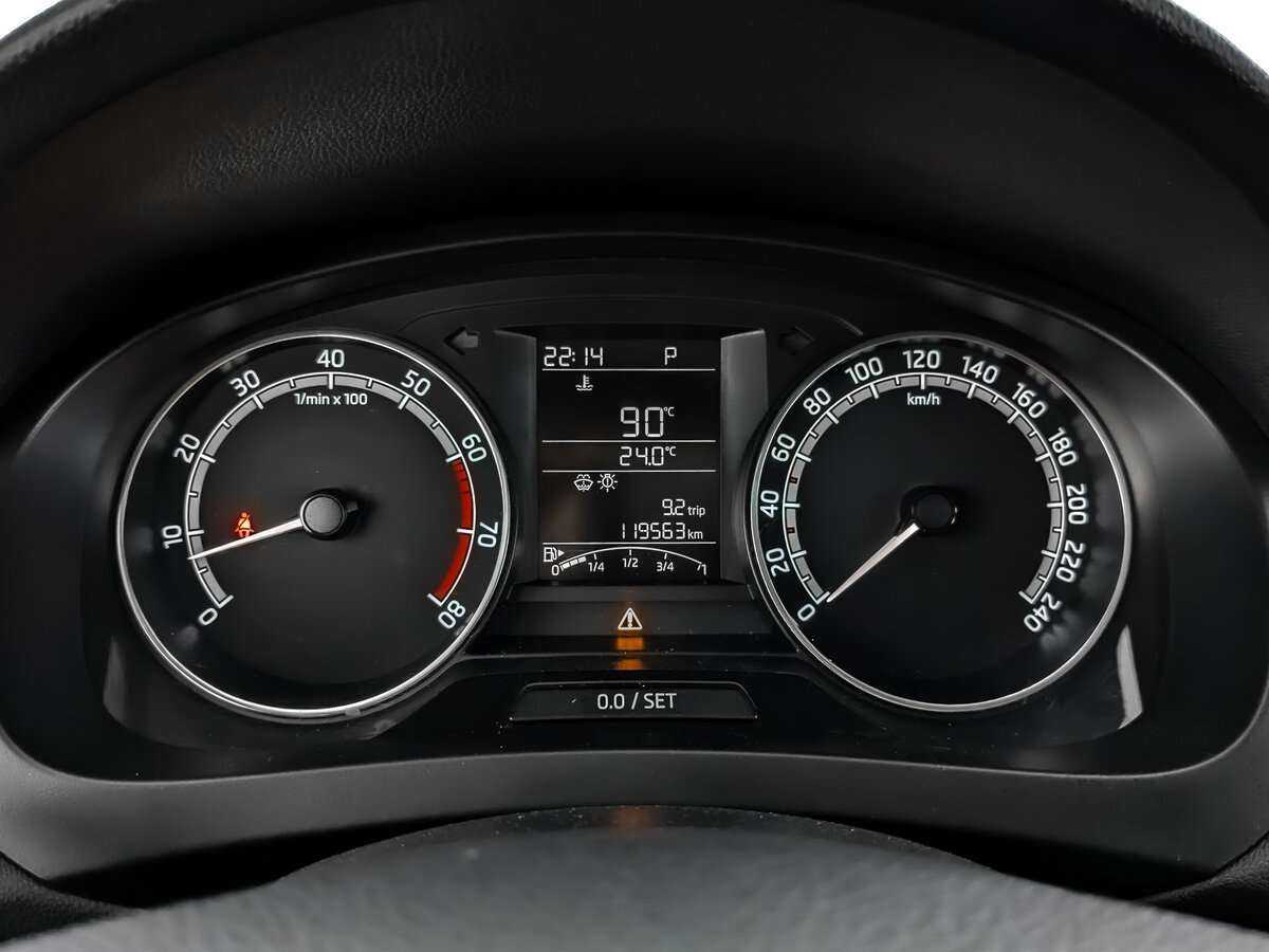 Skoda Rapid с пробегом — 2018 год. Фото: #11