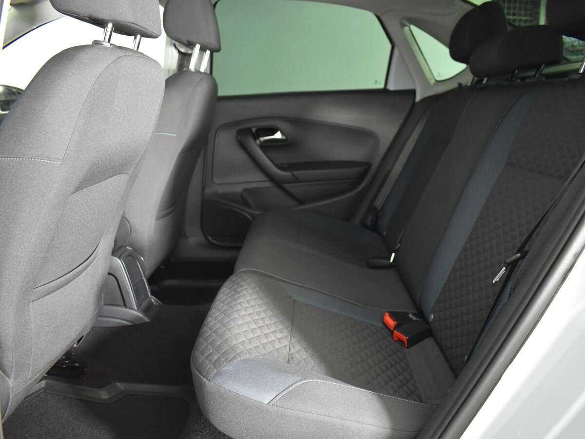 Volkswagen Polo с пробегом — 2019 год. Фото: #14