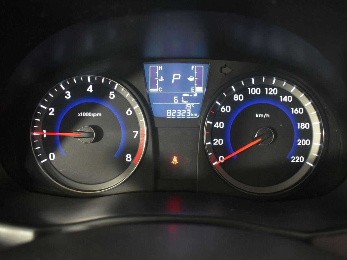 Hyundai Solaris с пробегом — 2016 год. Фото: #10